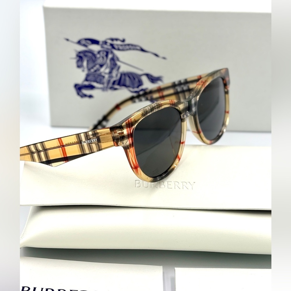 Burberry Sunglasses Plaid Frame Smoke Lens OBE4432U 412287 54-17-140 NWT - Picture 9 of 15